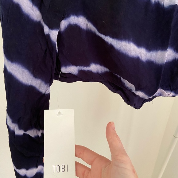 Top - Picture 3 of 3